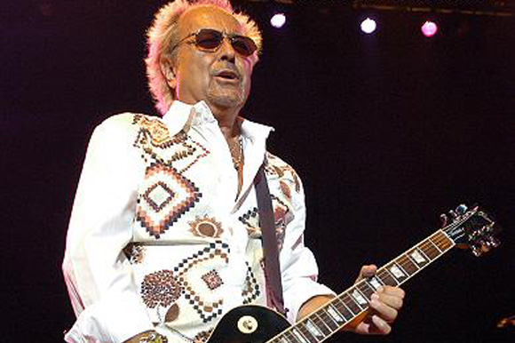 Foreigner : Alive & Rockin’